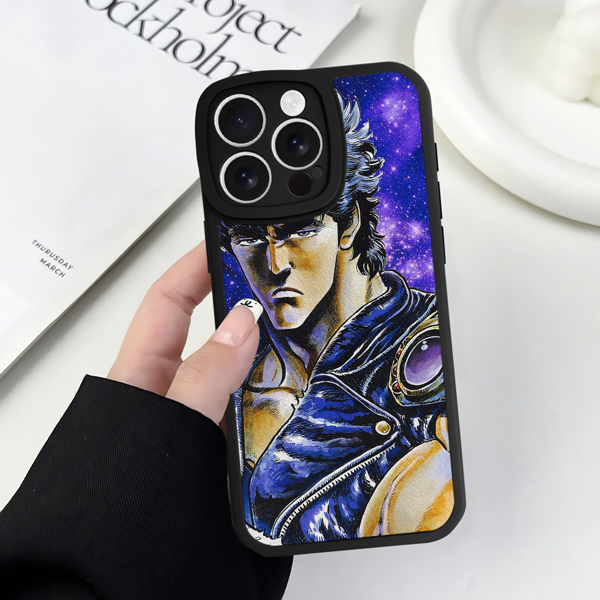 （画像用） 北斗の拳 Fist of the North Star 【iPhone 16シリーズ対応】シリコンスマホケース（レザー調） 材質：シリコン